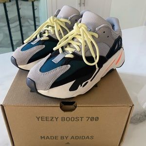 Adidas Yeezy Boost 700 Wave Runner